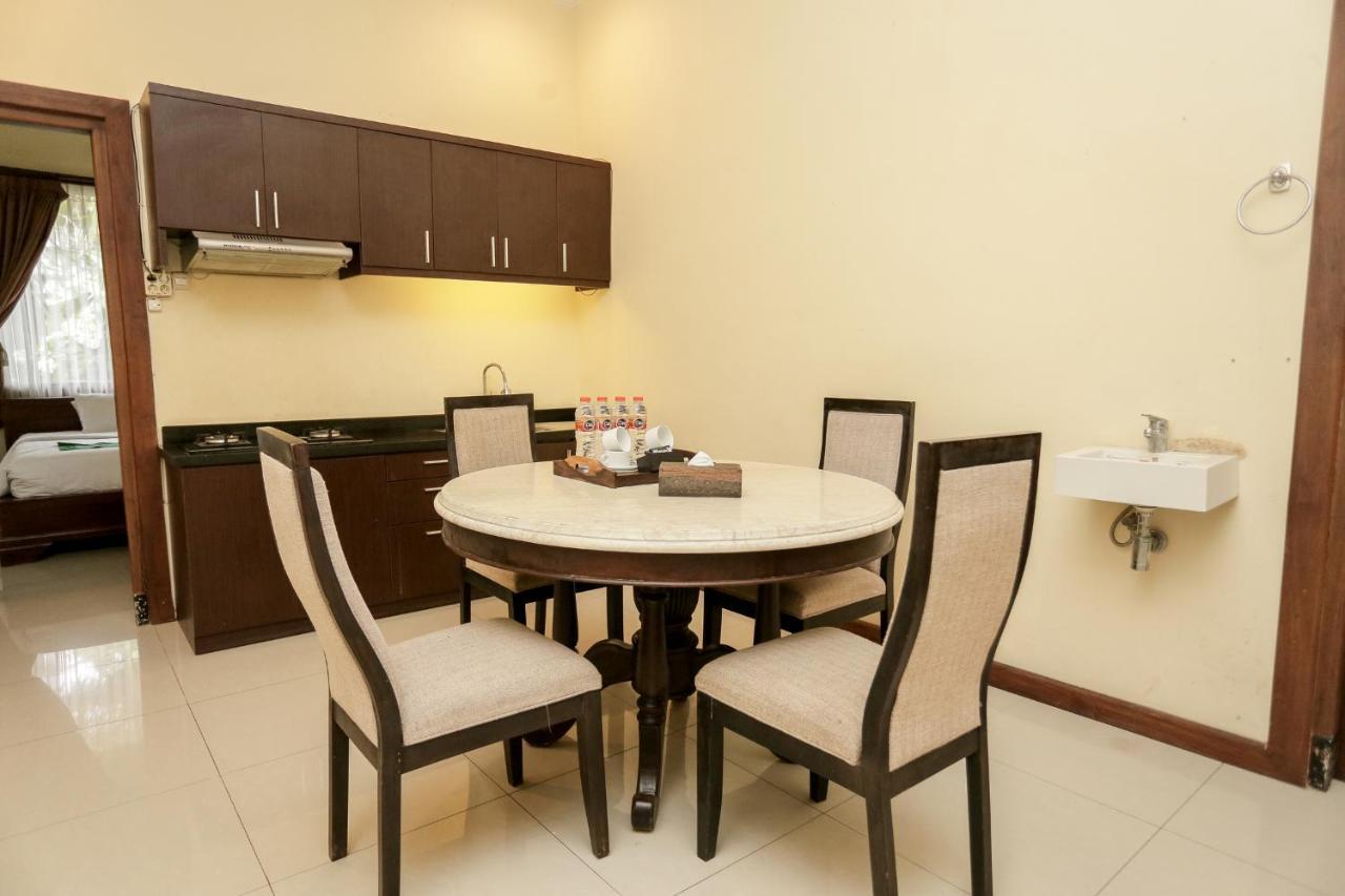 Family Room Terrace